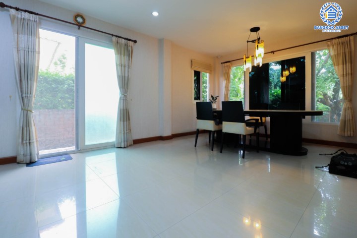 *****บ้านเดี่ยวมือสอง คุณภาพระดับแบรนด์ Q.House ม.คาซ่าวิลล์ ราชพฤกษ์-แจ้งวัฒนะ เนื้อที่กว้างเกือบ 100 ตร.ว. หลังใหญ่ที่สุดในโครงการ! ฟังก์ชัน 3 ห้องนอน 3 ห้องน้ำ จอดรถได้ 2 คัน โครงการตั้งบนทำเลเดินทางสะดวก ติดถนนราชพฤกษ์ ใกล้ทางด่วน "แจ้งวัฒนะ" จองด่วน!